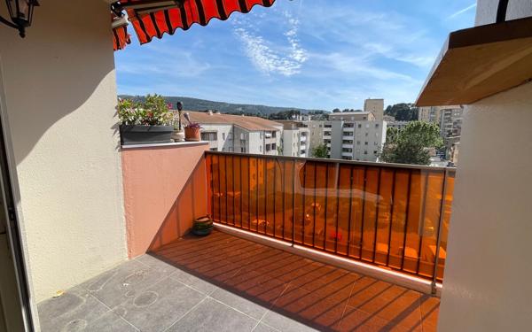 Appartement à vendre    4 pièces • 84,22 m2 Aubagne