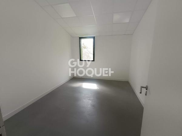 Local d'activité 365 m2 / bureaux / entrepôt