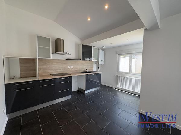 Maison plain pieds de 2011 + studio indépendant , Saint genis laval Maison plain pieds de 2011 + studio indépendant , Saint genis laval
