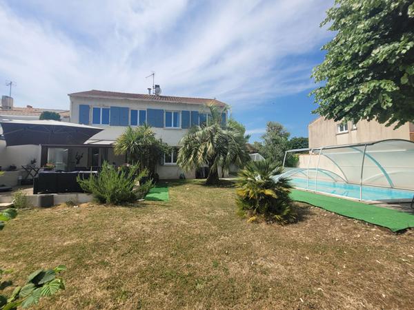 Proche Canal de Rompsay - Maison familiale avec jardin, piscine et véranda