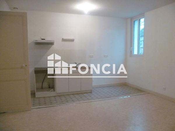 Location Appartement 2 pièces 52 m² - 12 RUE DU VIEUX REMPART Soissons 02200