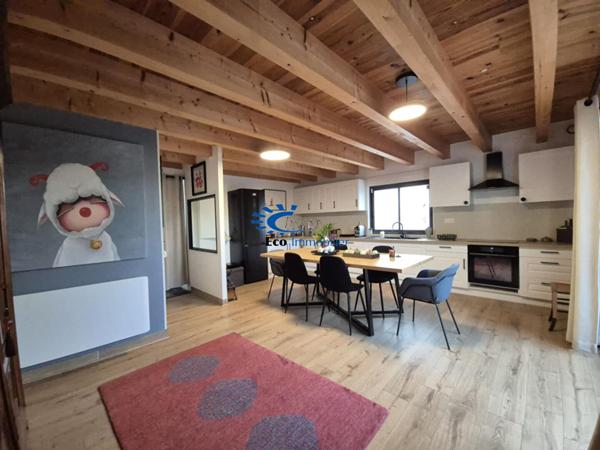 MAISON CHARENTAISE 4 CHAMBRES PARKING  Courcon