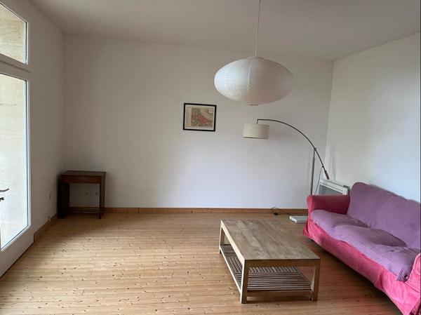 Location maison près de AMBARES ET LAGRAVE - 4 pièce(s) - 104 m² - 1 290 €/mois