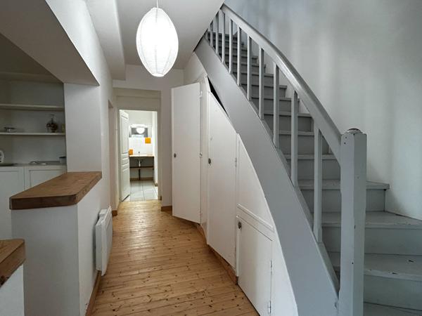 Location maison près de AMBARES ET LAGRAVE - 4 pièce(s) - 104 m² - 1 290 €/mois