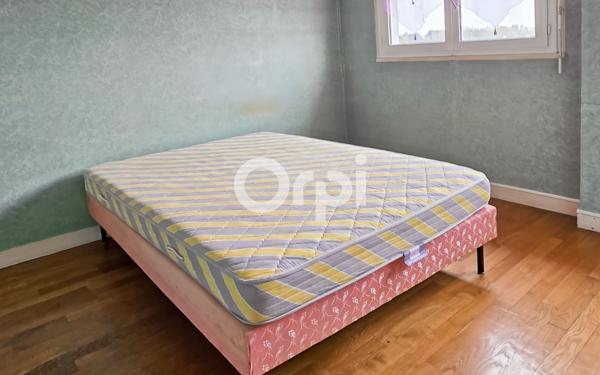 Maison à vendre    5 pièces •  Fosses