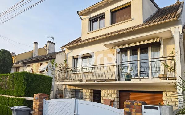 Maison à vendre    5 pièces •  Fosses