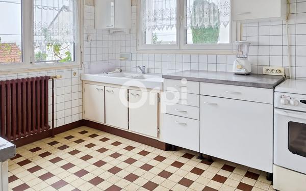 Maison à vendre    5 pièces •  Fosses