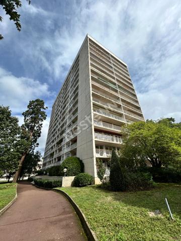 À VENDRE - Appartement T2 avec balcon - Angers secteur Bellefontaine