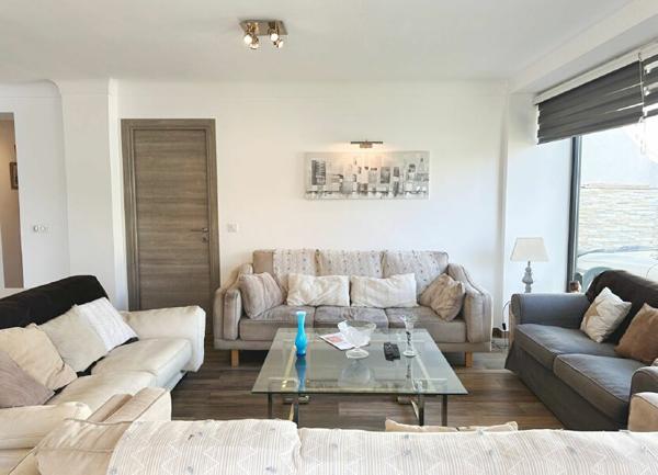 Maison à vendre    5 pièces • 200 m2 Cannes