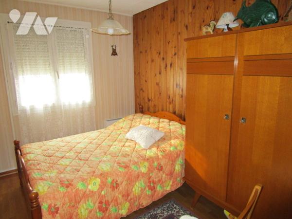 Maison individuelle de type plain pied avec trois chambre, garage, jardin