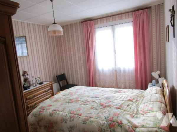 Maison individuelle de type plain pied avec trois chambre, garage, jardin