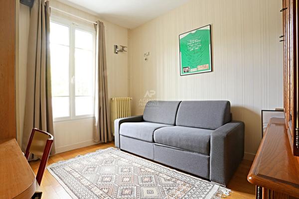 Maison Nanterre de 191 m² au sol €849 000 ** - Référence 15261