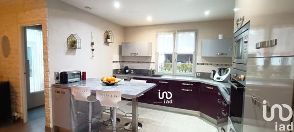 Maison de village 5 pièces de 120 m² à La Chevrolière (44118)