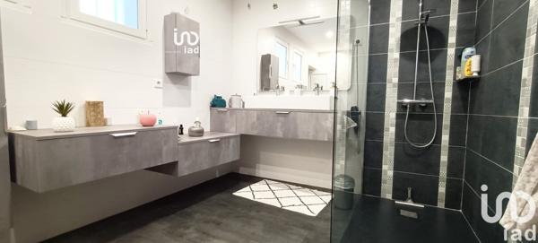 Maison de village 5 pièces de 120 m² à La Chevrolière (44118)