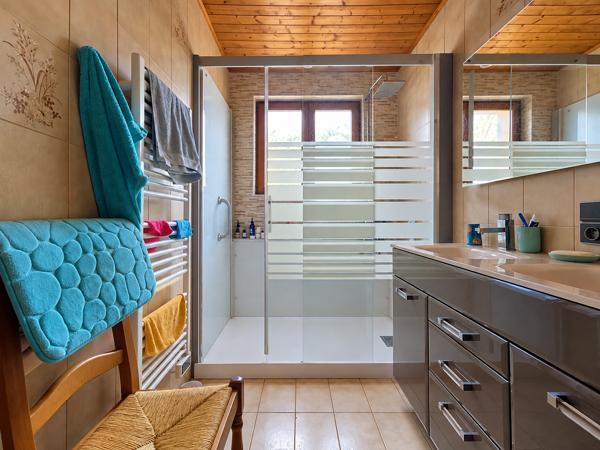 Maison
         5 pièces
        - 88 m² Exclusivité 298 000 € *