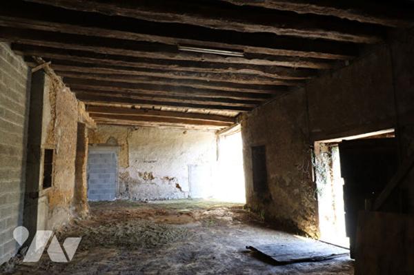 Grange à rénover Cesson Sevigné  avec dépendance