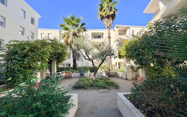 Appartement à vendre    3 pièces • 69 m2 Nîmes