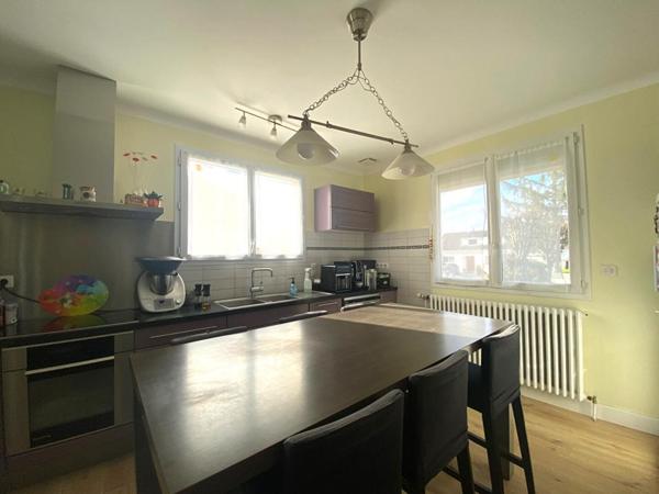 MAISON SAINTE PAZANNE 44680 - 5 CHAMBRES - BUDGET 317 200  HAI