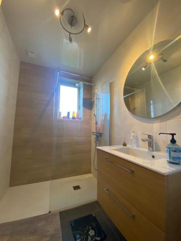 MAISON SAINTE PAZANNE 44680 - 5 CHAMBRES - BUDGET 317 200  HAI