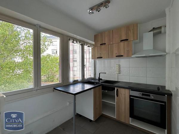 Appartement à louer 3 pièces 55.8m² Blois (41000)