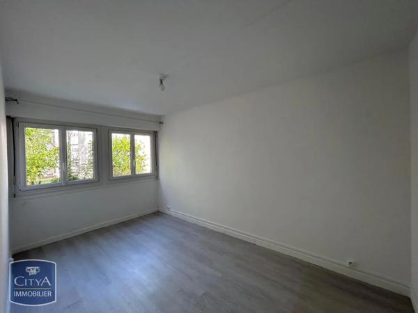 Appartement à louer 3 pièces 55.8m² Blois (41000)