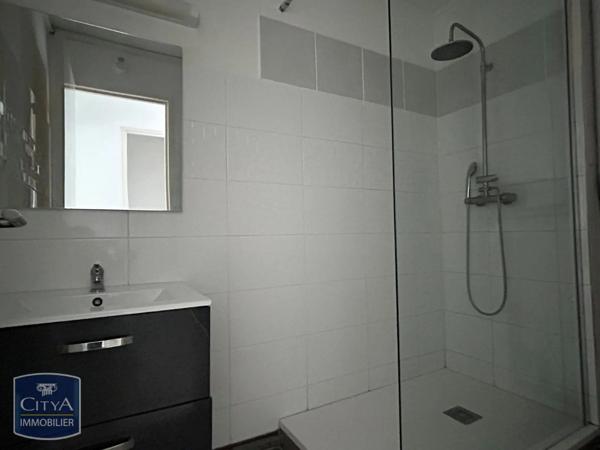Appartement à louer 3 pièces 55.8m² Blois (41000)