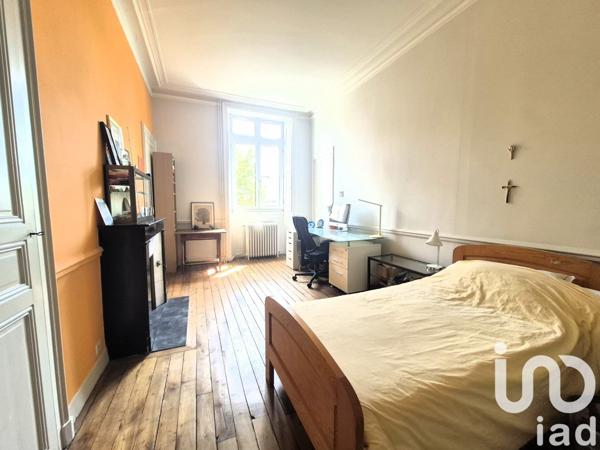 Maison 13 pièces de 365 m² à Rennes (35700)