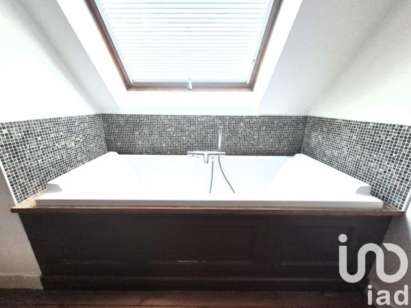 Maison 13 pièces de 365 m² à Rennes (35700)