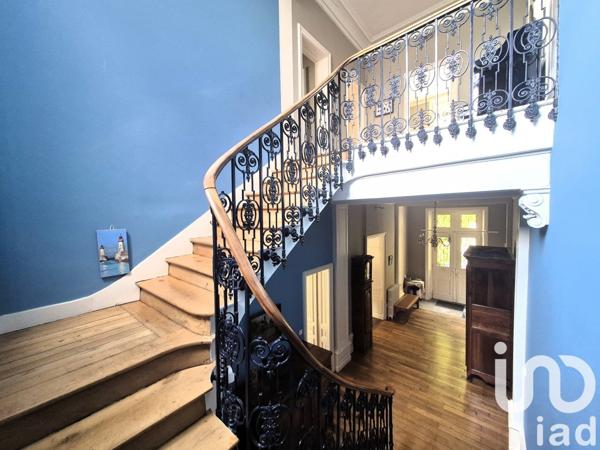 Maison 13 pièces de 365 m² à Rennes (35700)