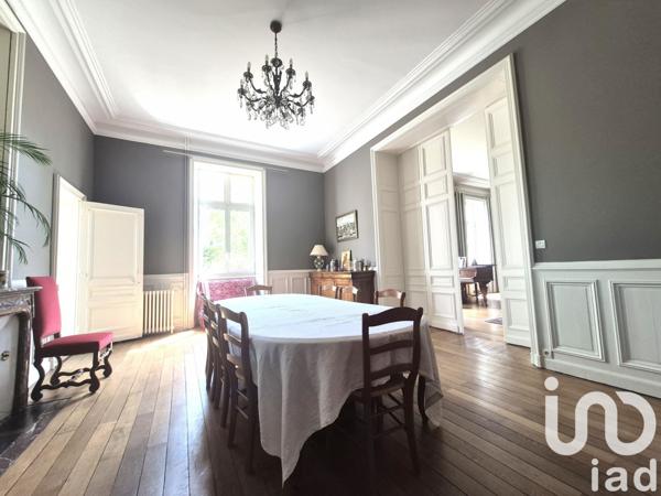 Maison 13 pièces de 365 m² à Rennes (35700)