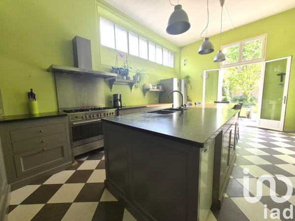 Maison 13 pièces de 365 m² à Rennes (35700)