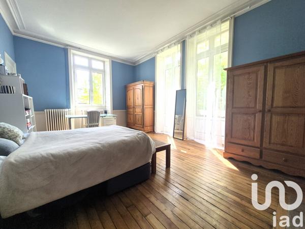 Maison 13 pièces de 365 m² à Rennes (35700)