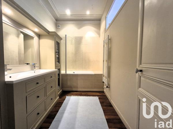 Maison 13 pièces de 365 m² à Rennes (35700)