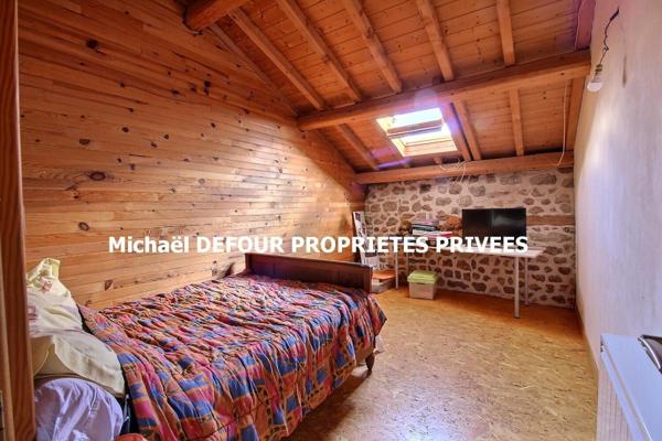 Bas-en-Basset 43210 Maison en pierre 177 m² 5 chambres