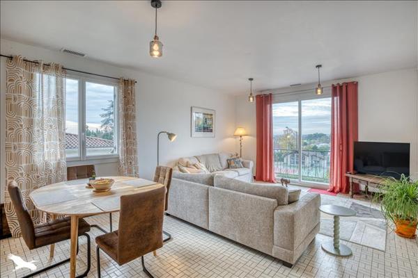 Maison à vendre |  Virazeil |  7 pièces | 200 m²