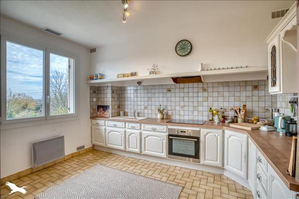 Maison à vendre |  Virazeil |  7 pièces | 200 m²