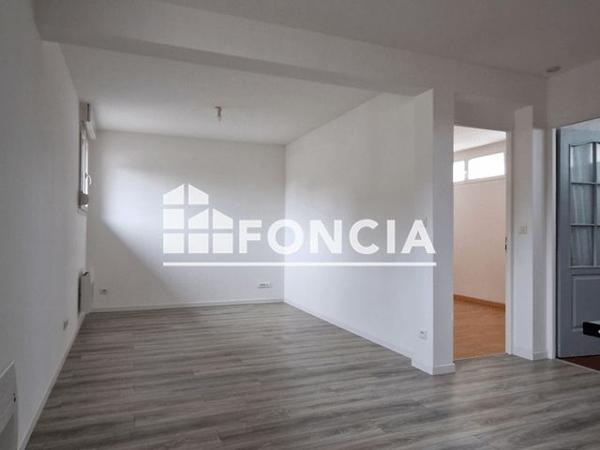 Location Appartement 2 pièces 43.15 m² - 7 RUE LOUIS PERIN 1er étage Rethel 08300