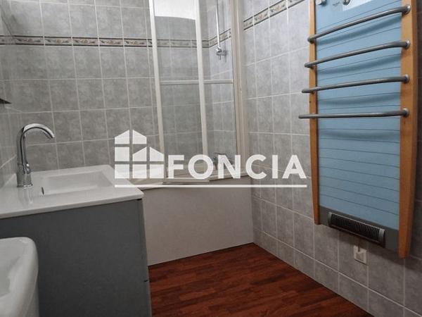 Location Appartement 2 pièces 43.15 m² - 7 RUE LOUIS PERIN 1er étage Rethel 08300