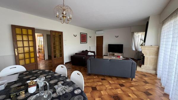 Maison 6 pièce(s) 1 chambre(s) 10.8 m²