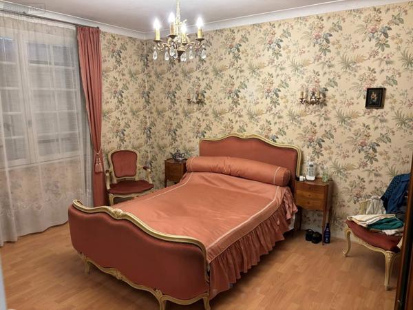 Maison à vendre à Saint-Calais dans la Sarthe (72120), ref : 101/1898