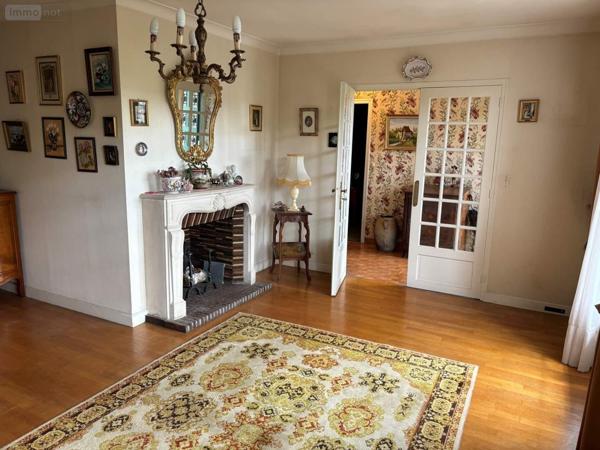 Maison à vendre à Saint-Calais dans la Sarthe (72120), ref : 101/1898