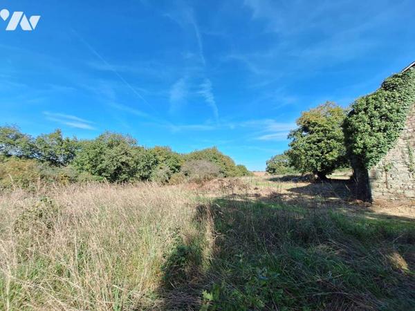 LONGERE ET DEPENDANCES