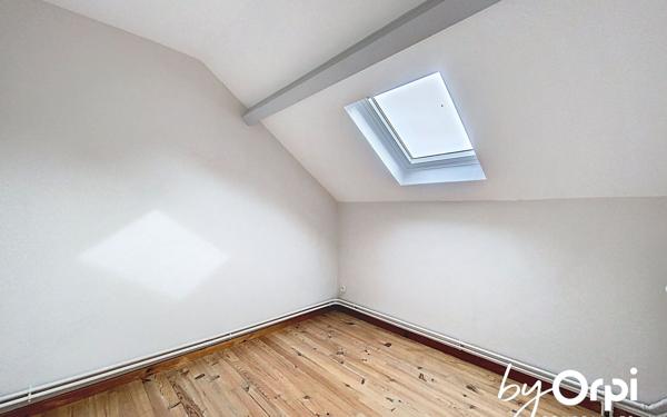 Maison à vendre    3 pièces • 84 m2 Saint-Éloy-les-Mines