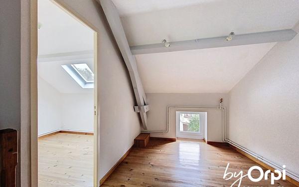 Maison à vendre    3 pièces • 84 m2 Saint-Éloy-les-Mines