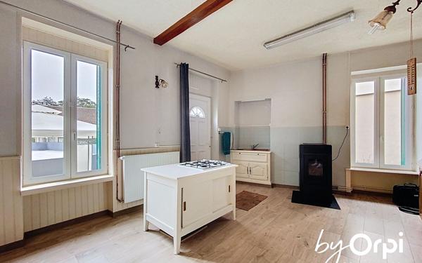 Maison à vendre    3 pièces • 84 m2 Saint-Éloy-les-Mines