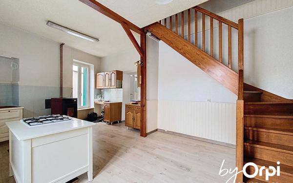 Maison à vendre    3 pièces • 84 m2 Saint-Éloy-les-Mines