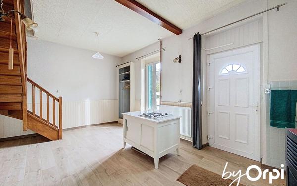 Maison à vendre    3 pièces • 84 m2 Saint-Éloy-les-Mines