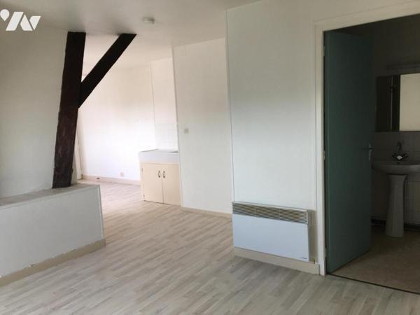 SABLE SUR SARTHE - Centre ville - STUDIO en résidence - réf : CC2108