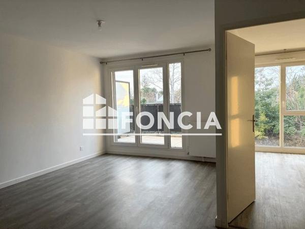 Location Appartement 2 pièces 42.93 m² - RUE ELSA TRIOLET Plaisir 78370