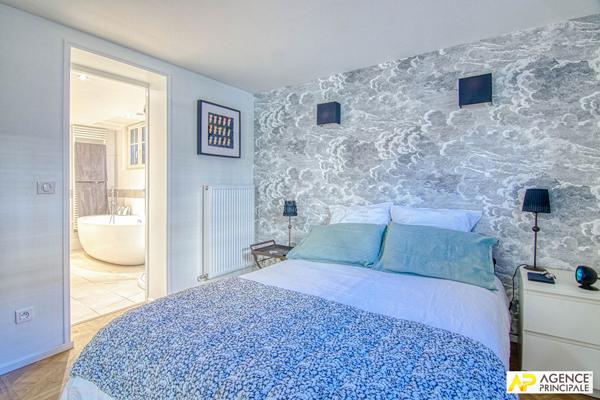 Versailles Notre Dame Les Prés Maison 7 pièces 163 m² au sol ( 143.67m² habitables) sur parcelle de 226 m² 1 648 000 € ** - Référence 26769